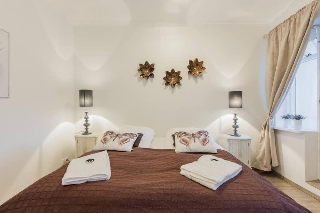 Superb Central Location, No Car Needed - Spacious Акурейрі Екстер'єр фото