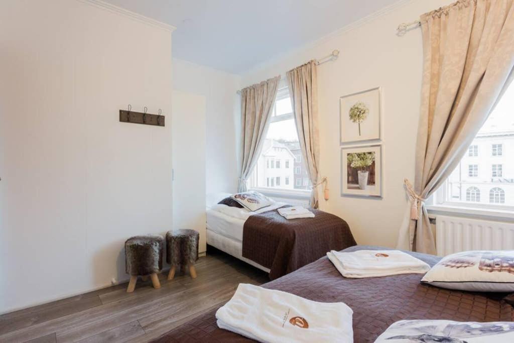 Superb Central Location, No Car Needed - Spacious Акурейрі Екстер'єр фото